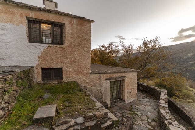 4 soveværelse Finca/Landehus til salg i Capileira med garage - € 360.000 (Ref: 9848280)