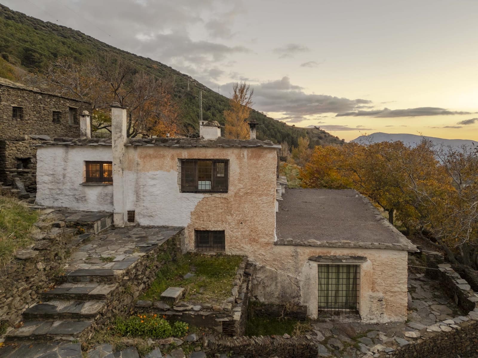 4 soveværelse Finca/Landehus til salg i Capileira med garage - € 360.000 (Ref: 9848280)