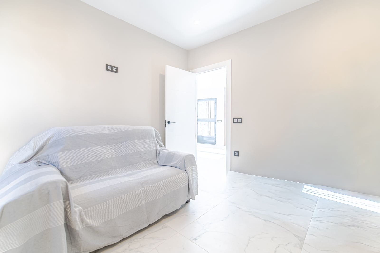 3 bedroom Penthouse for sale in Castell de Ferro - € 199,900 (Ref: 9850559)