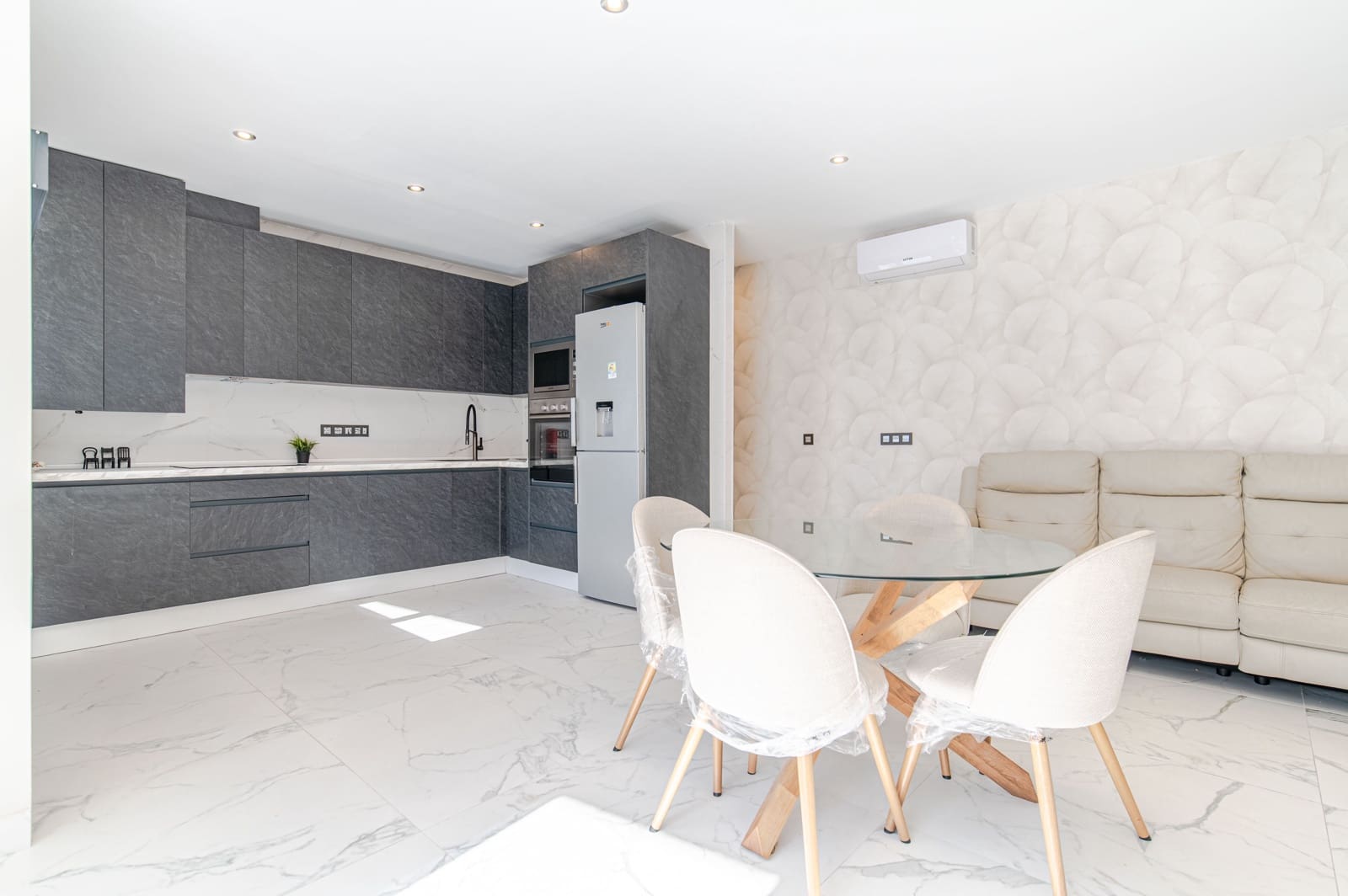 3 bedroom Penthouse for sale in Castell de Ferro - € 199,900 (Ref: 9850559)