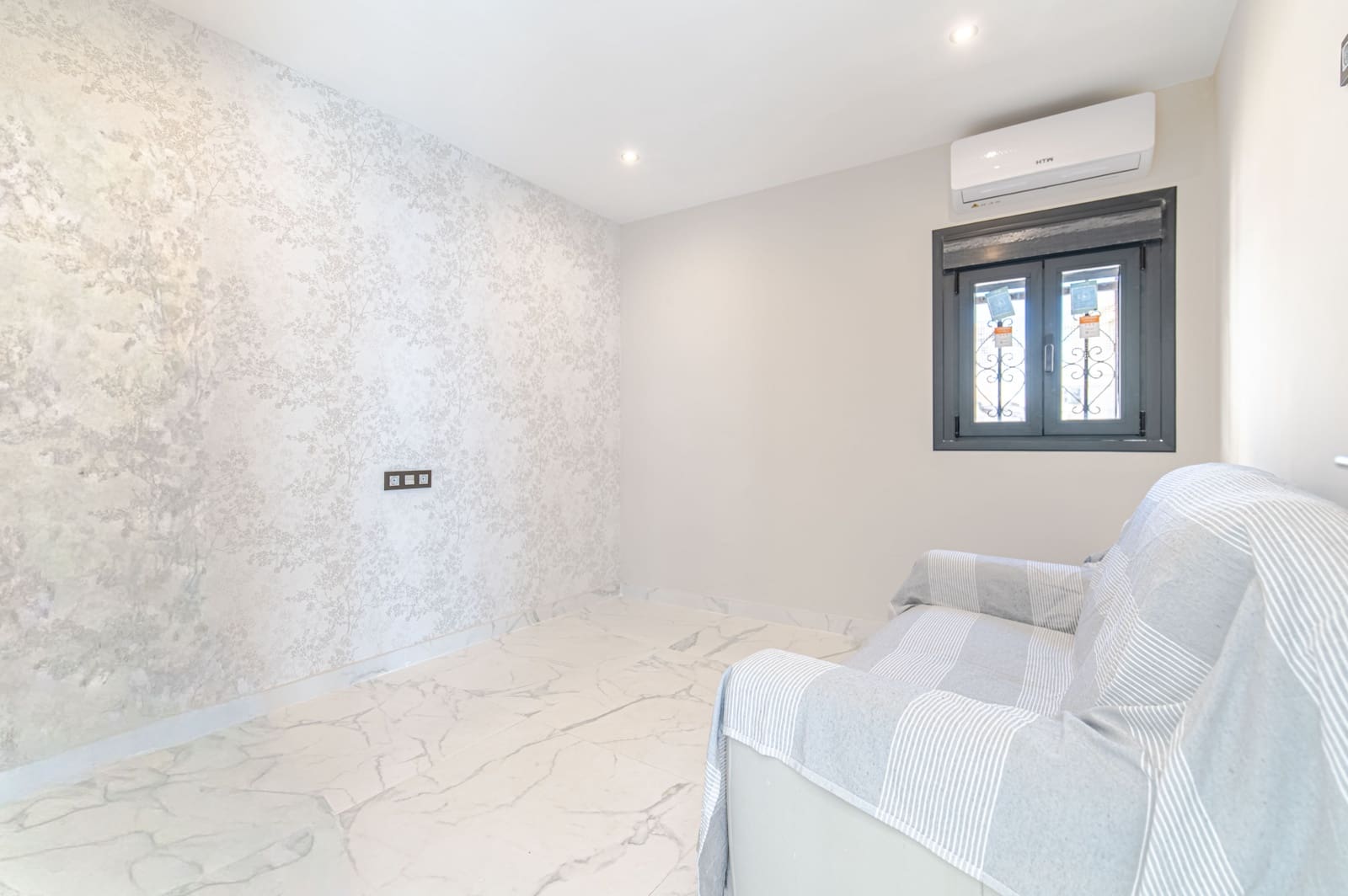 3 bedroom Penthouse for sale in Castell de Ferro - € 199,900 (Ref: 9850559)