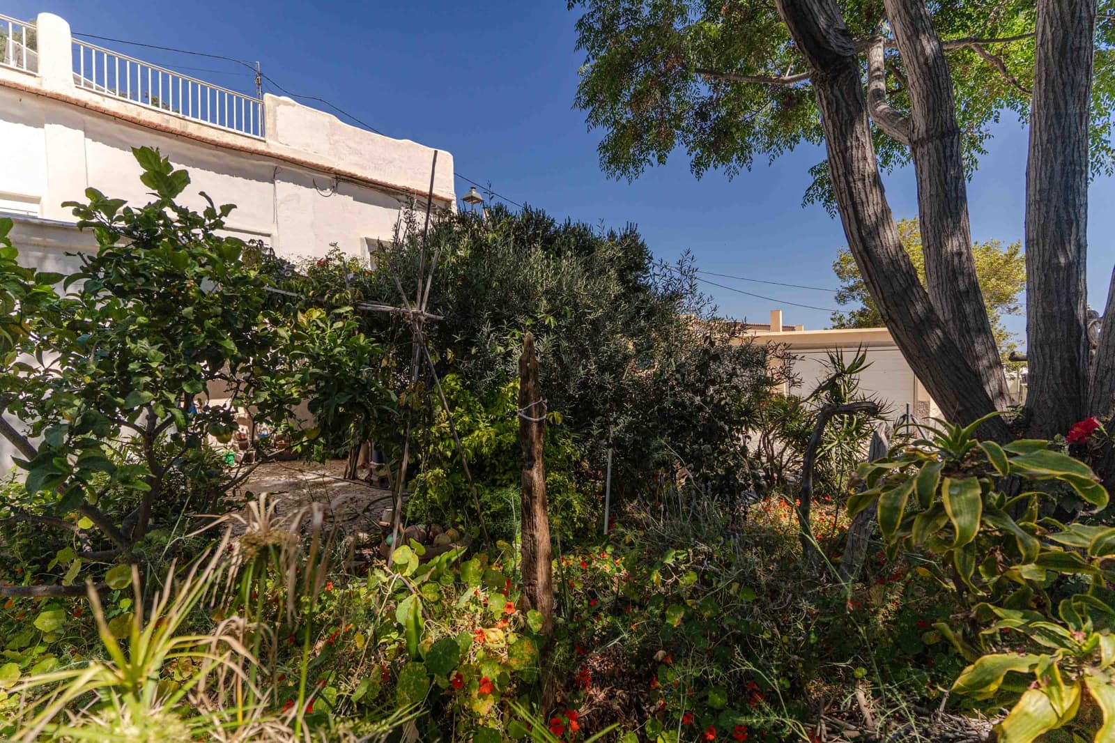 3 bedroom Townhouse for sale in Albunol with garage - € 159,900 (Ref: 9875279)