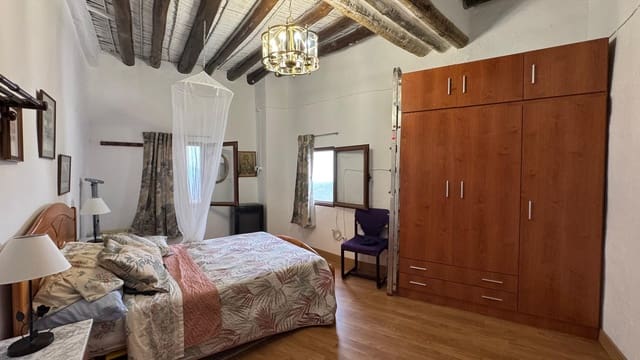 3 slaapkamer Halfvrijstaande villa te koop in Murtas met garage - € 79.900 (Ref: 9877532)
