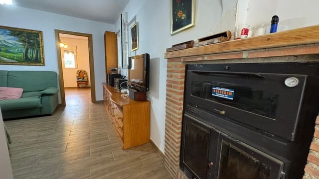 3 slaapkamer Halfvrijstaande villa te koop in Murtas - € 69.900 (Ref: 9877575)