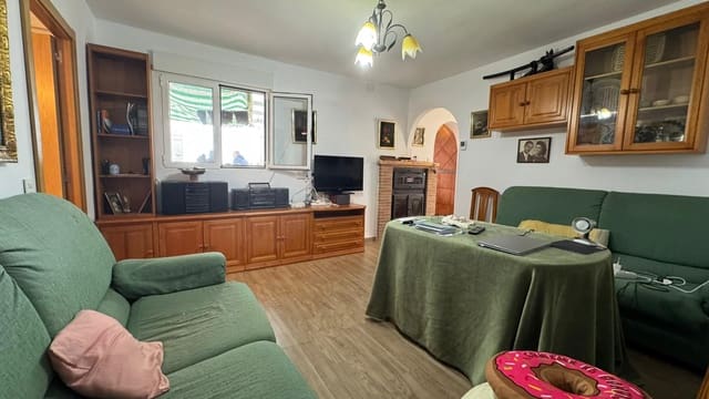 3 slaapkamer Halfvrijstaande villa te koop in Murtas - € 69.900 (Ref: 9877575)