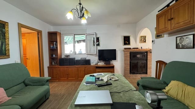 3 slaapkamer Halfvrijstaande villa te koop in Murtas - € 69.900 (Ref: 9877575)