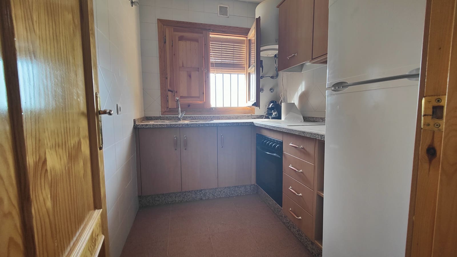2 makuuhuone Omakotitalo myytävänä paikassa Velez de Benaudalla - 69 900 € (Ref: 9879550)