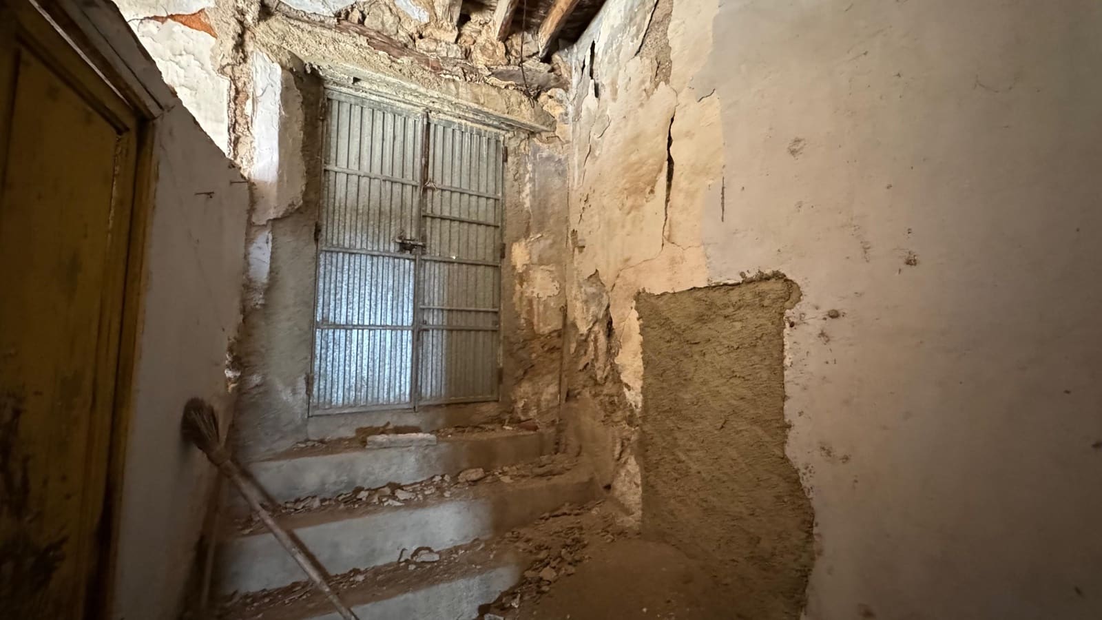 5 quarto Moradia em Banda para venda em Murtas com garagem - 29 900 € (Ref: 9879787)
