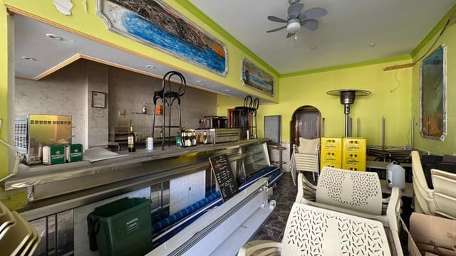 Ladenlokal zu verkaufen in Calahonda, Motril - 83.900 € (Ref: 9879840)