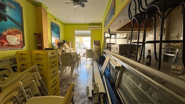 Ladenlokal zu verkaufen in Calahonda, Motril - 83.900 € (Ref: 9879840)