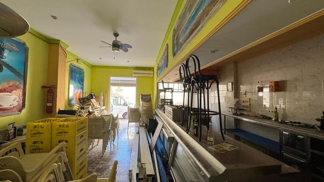 Ladenlokal zu verkaufen in Calahonda, Motril - 83.900 € (Ref: 9879840)