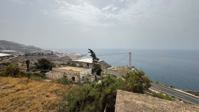 Teren niezagospodarowany na sprzedaż w Albuñol - 44 900 € (Ref: 9987232)