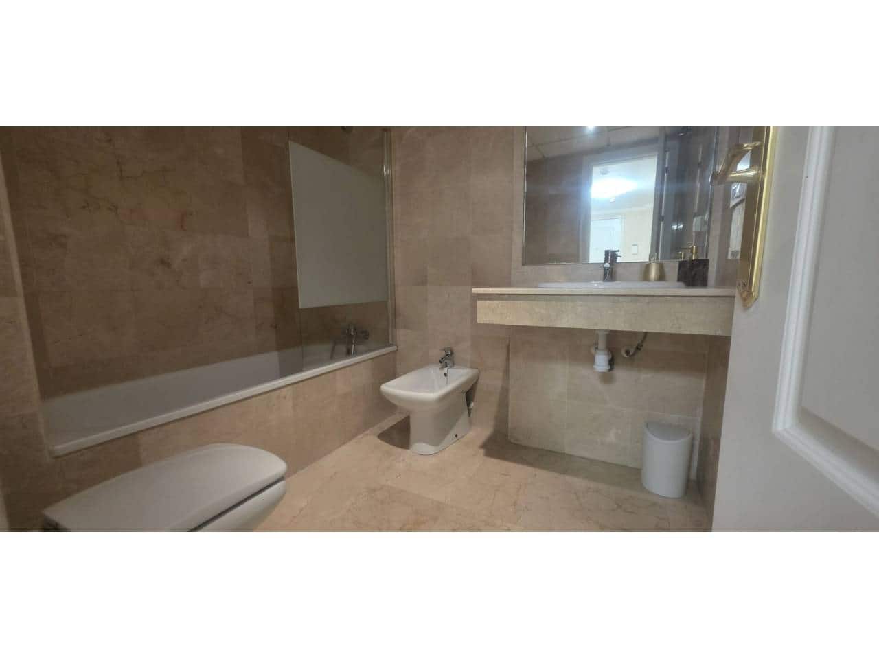 2 quarto Apartamento para venda em Rio Real com piscina garagem - 450 000 € (Ref: 9809353)