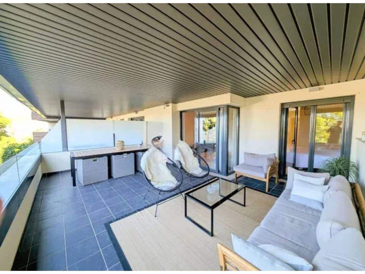 2 sypialnia Mieszkanie na sprzedaż w Los Flamingos z basenem garażem - 490 000 € (Ref: 9809354)