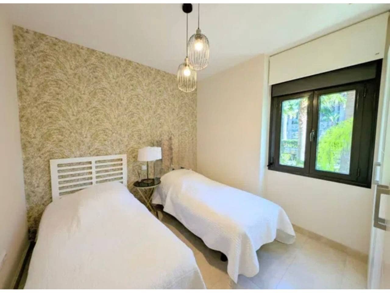 2 sypialnia Mieszkanie na sprzedaż w Los Flamingos z basenem garażem - 490 000 € (Ref: 9809354)