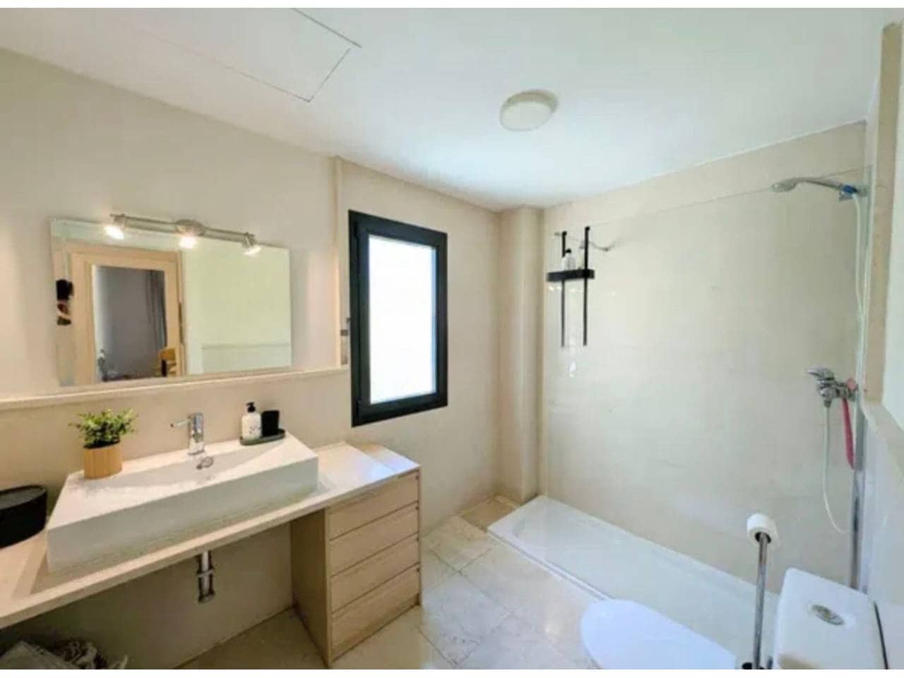 2 sypialnia Mieszkanie na sprzedaż w Los Flamingos z basenem garażem - 490 000 € (Ref: 9809354)