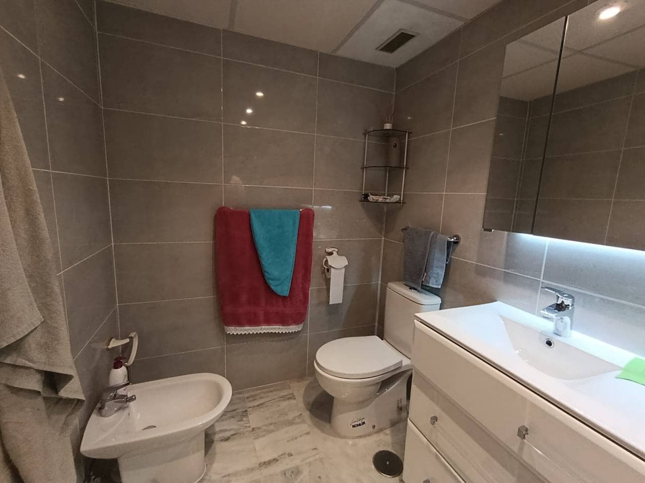 3 bedroom Flat for sale in Marbella - € 750,000 (Ref: 9809356)