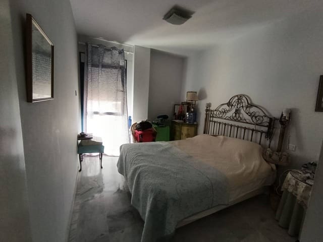 3 makuuhuone Asunto myytävänä paikassa Marbella - 750 000 € (Ref: 9809356)