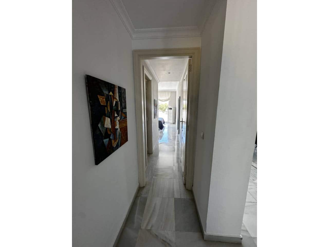 Piso de 2 habitaciones en Marbella en venta con piscina garaje - 460.000 € (Ref: 9809358)