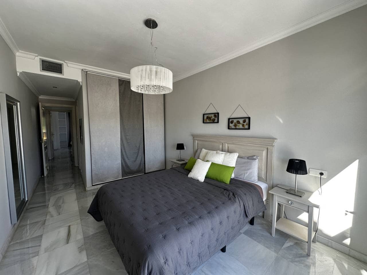 Piso de 2 habitaciones en Marbella en venta con piscina garaje - 460.000 € (Ref: 9809358)