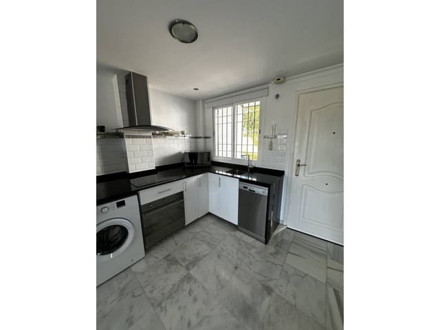 2 slaapkamer Flat te koop in Marbella met zwembad garage - € 460.000 (Ref: 9809358)