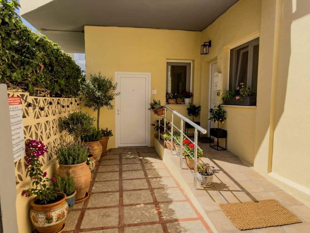 3 bedroom Flat for sale in Fuengirola with pool garage - € 346,000 (Ref: 9809359)