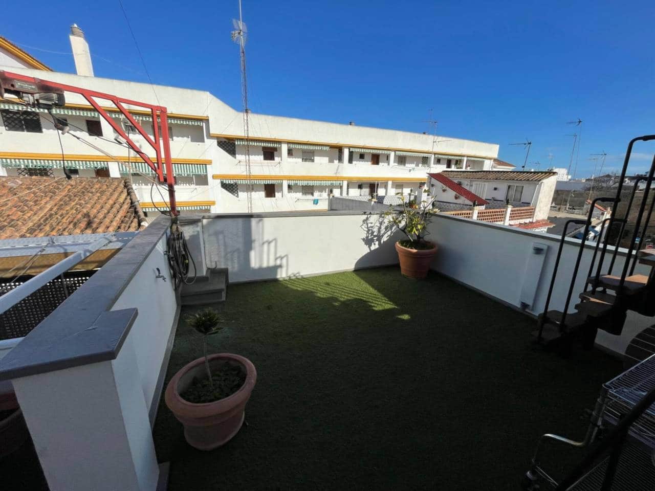 4 bedroom Terraced Villa for sale in Marbella - € 490,000 (Ref: 9809362)
