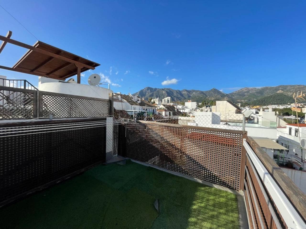 4 bedroom Terraced Villa for sale in Marbella - € 490,000 (Ref: 9809362)