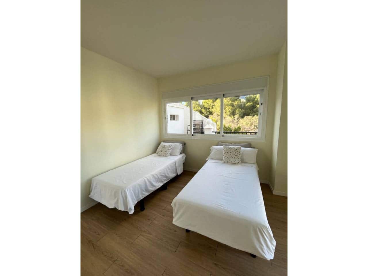 2 bedroom Terraced Villa for sale in Marbella with garage - € 465,000 (Ref: 9809363)