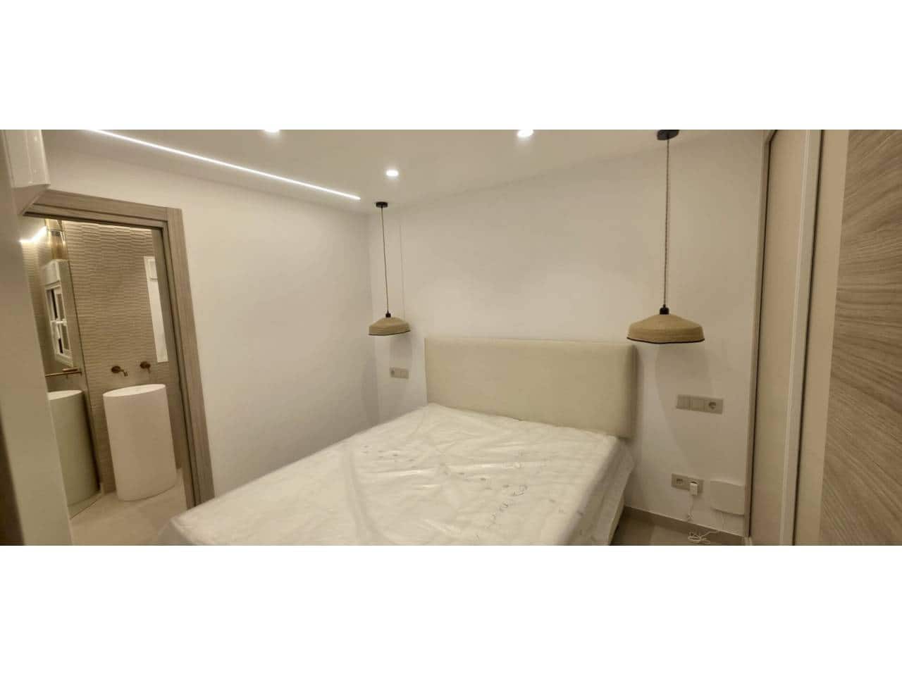 Adosado de 4 habitaciones en Marbella en venta con piscina - 950.000 € (Ref: 9842006)