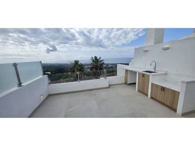 Adosado de 4 habitaciones en Marbella en venta con piscina - 950.000 € (Ref: 9842006)