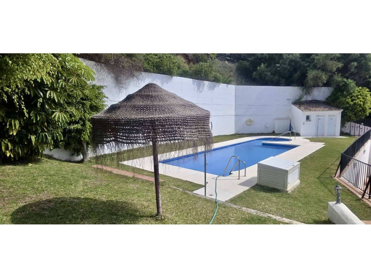 Adosado de 4 habitaciones en Marbella en venta con piscina - 950.000 € (Ref: 9842006)
