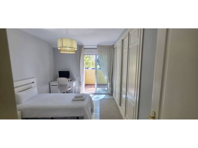 3 Zimmer Apartment zu verkaufen in Marbella mit Pool Garage - 750.000 € (Ref: 9842009)