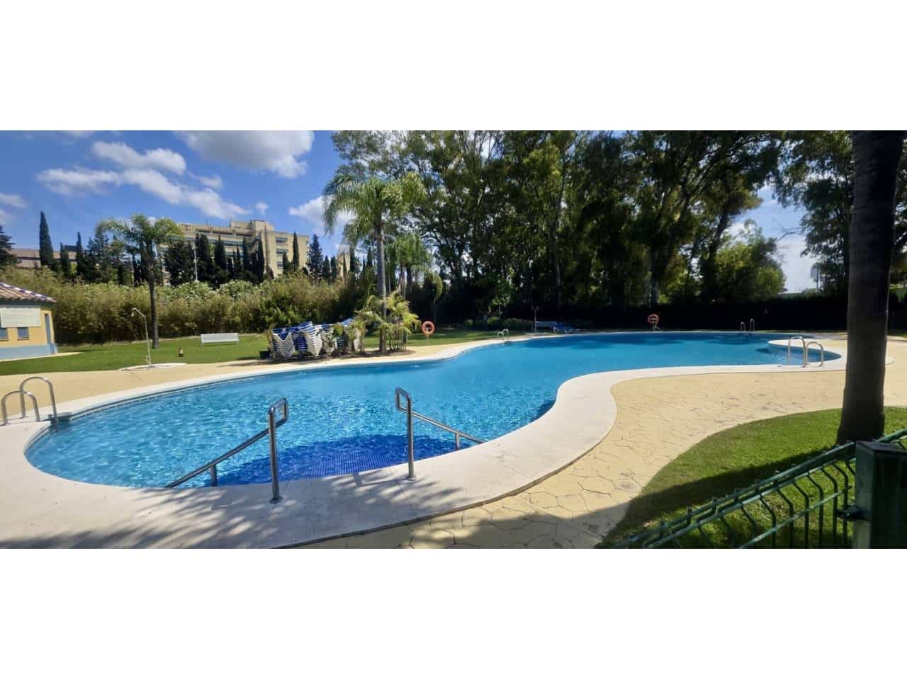 Apartamento de 3 habitaciones en Marbella en venta con piscina garaje - 750.000 € (Ref: 9842009)