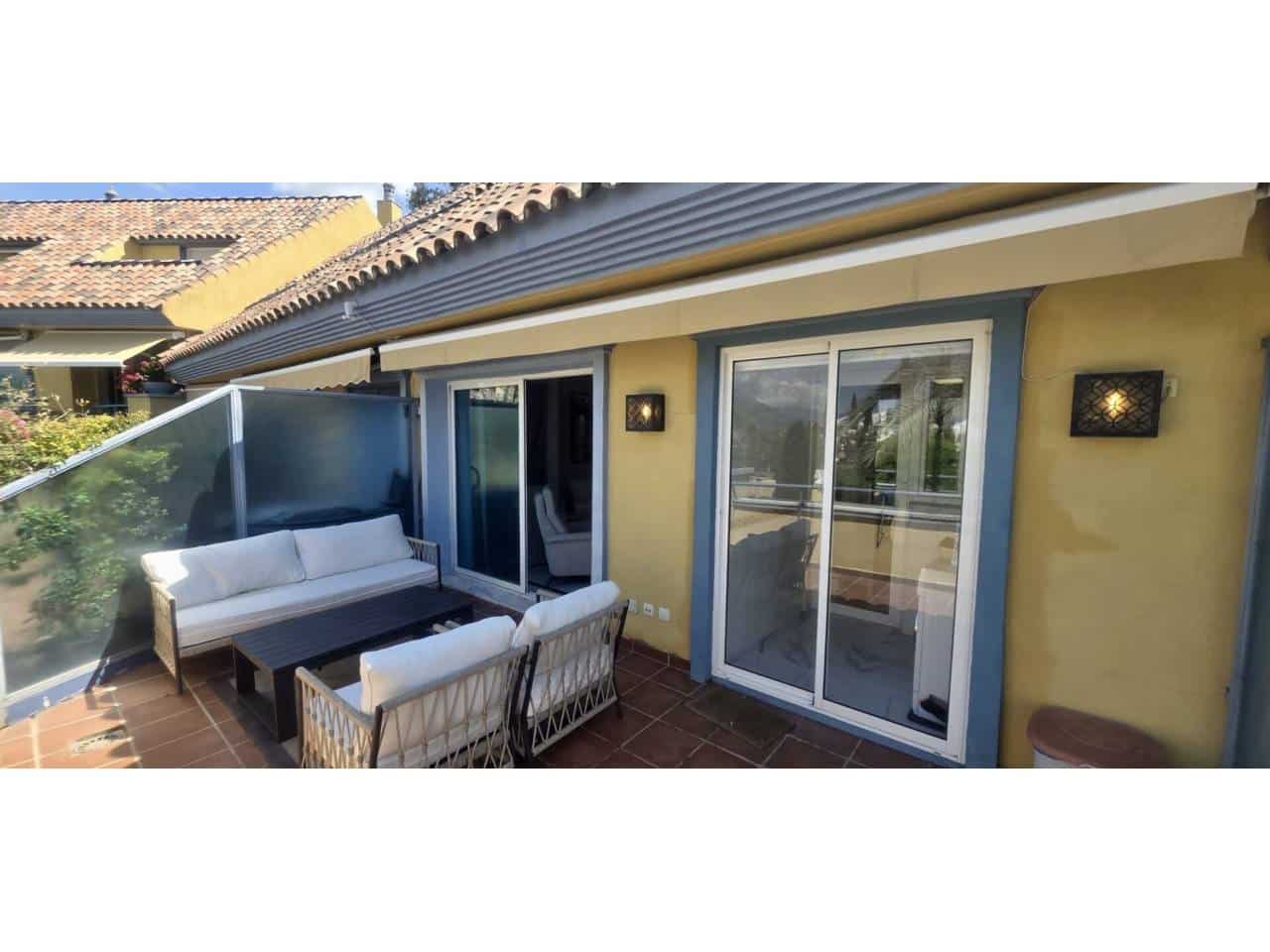 Apartamento de 3 habitaciones en Marbella en venta con piscina garaje - 750.000 € (Ref: 9842009)