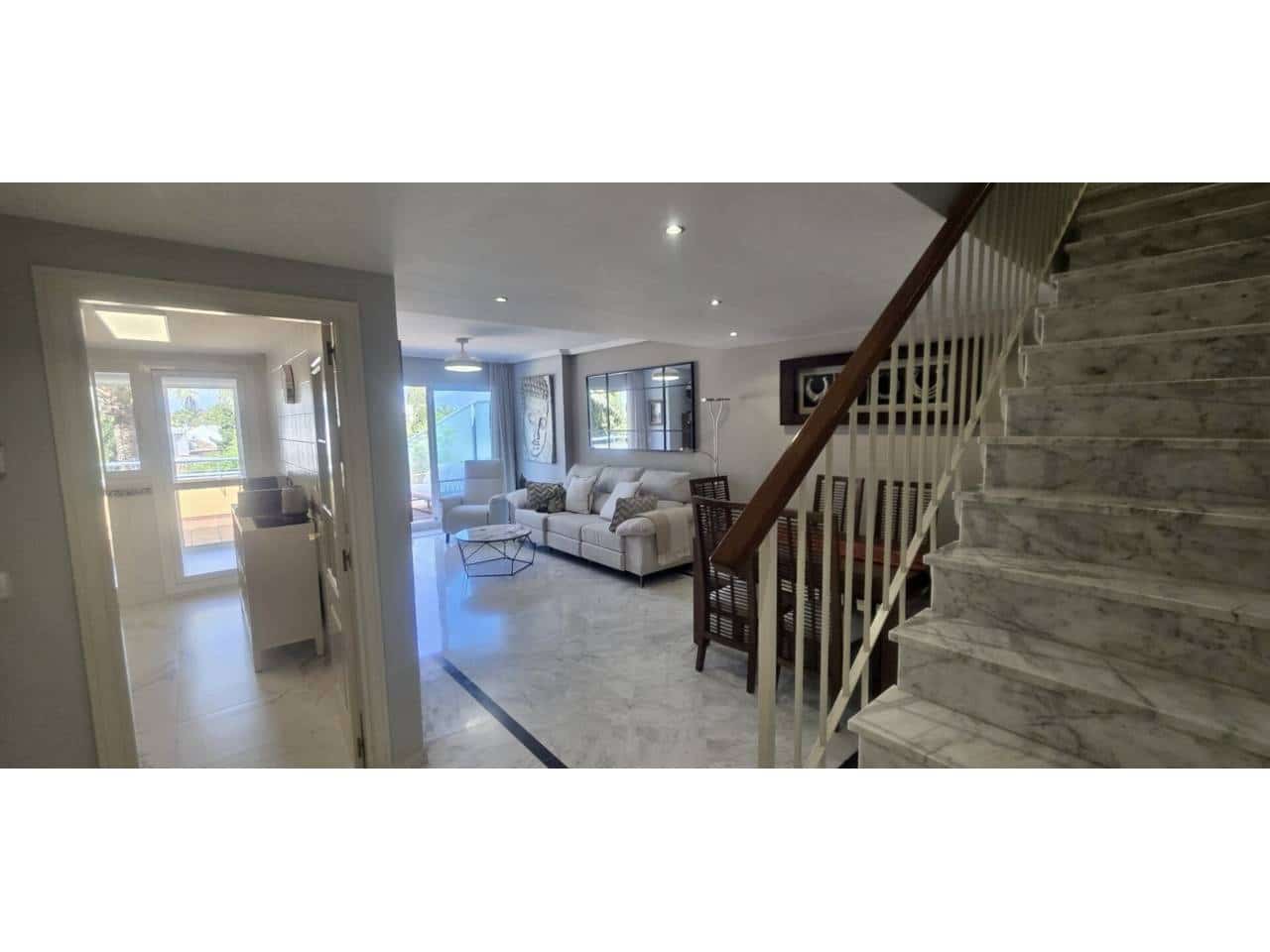 Apartamento de 3 habitaciones en Marbella en venta con piscina garaje - 750.000 € (Ref: 9842009)