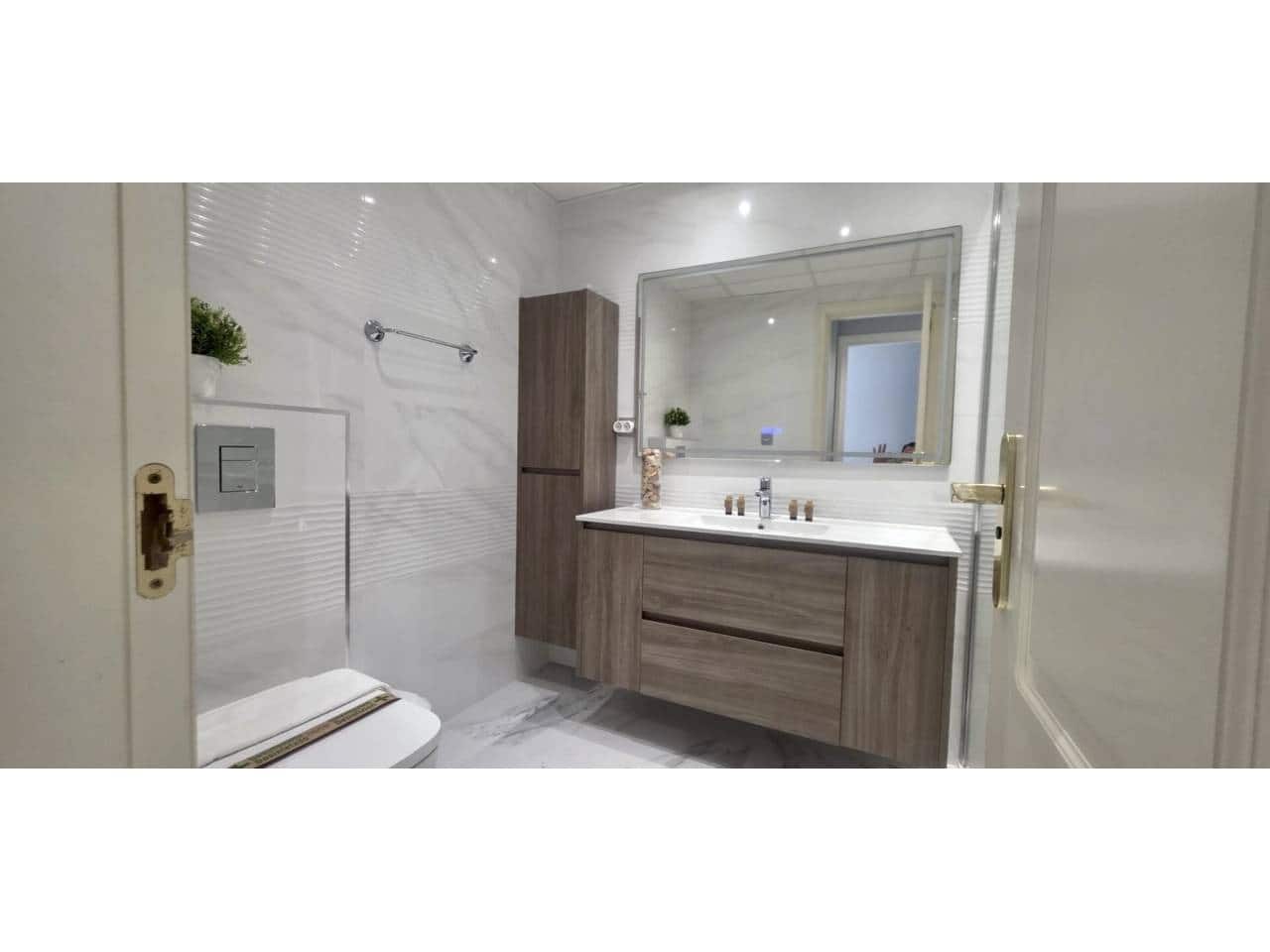Apartamento de 3 habitaciones en Marbella en venta con piscina garaje - 750.000 € (Ref: 9842009)