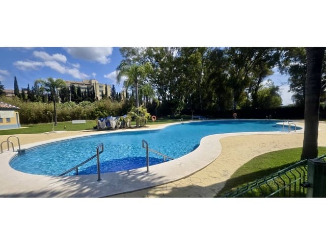 3 Zimmer Apartment zu verkaufen in Marbella mit Pool Garage - 750.000 € (Ref: 9842009)