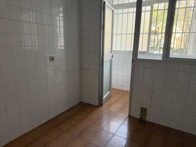4 makuuhuone Asunto myytävänä paikassa Marbella - 395 000 € (Ref: 9842010)
