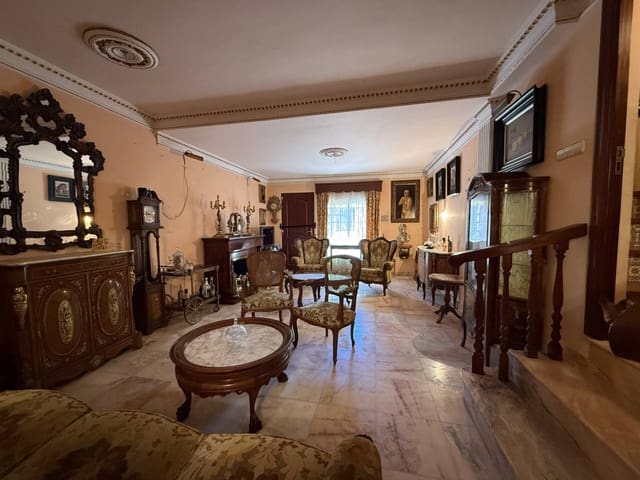 5 soveværelse Semi-Rækkehus til salg i Elviria, Marbella med swimmingpool garage - € 475.000 (Ref: 9842011)
