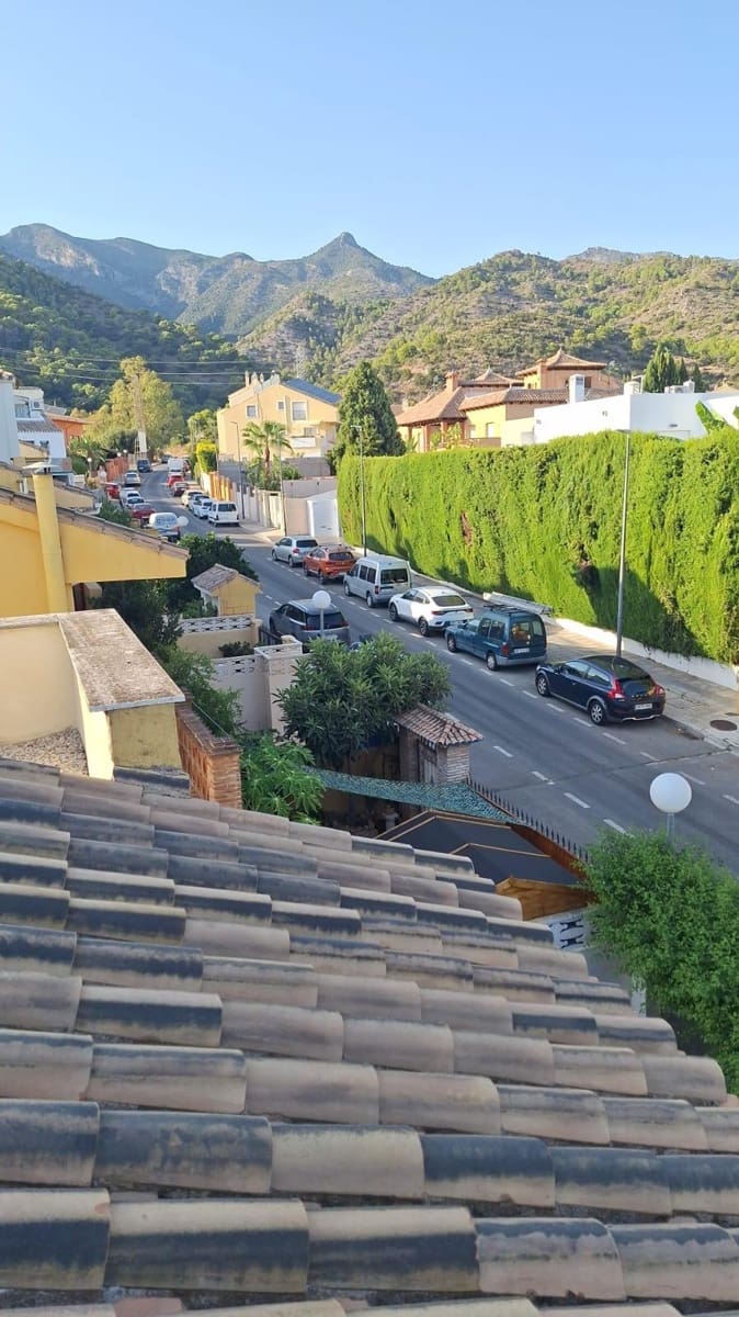 3 bedroom Semi-detached Villa for sale in Marbella - € 630,000 (Ref: 9940763)