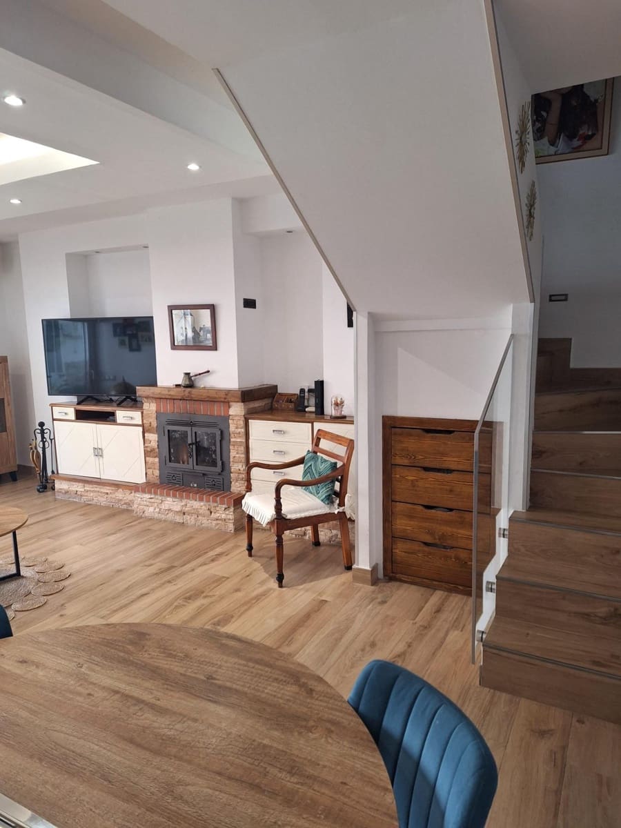 3 bedroom Semi-detached Villa for sale in Marbella - € 630,000 (Ref: 9940763)