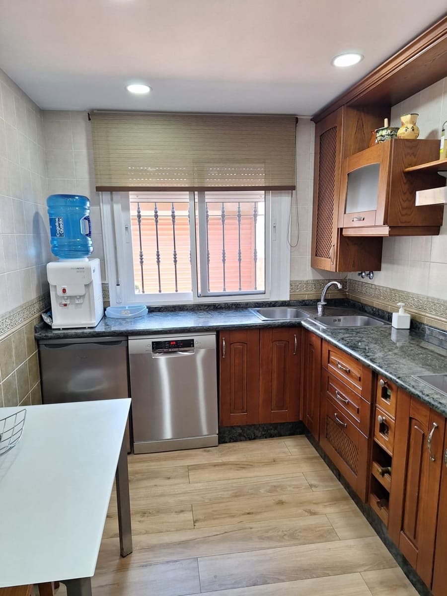 3 bedroom Semi-detached Villa for sale in Marbella - € 630,000 (Ref: 9940763)