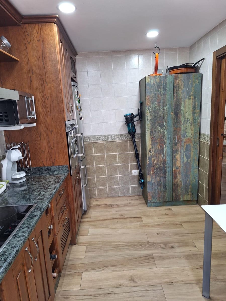 3 bedroom Semi-detached Villa for sale in Marbella - € 630,000 (Ref: 9940763)