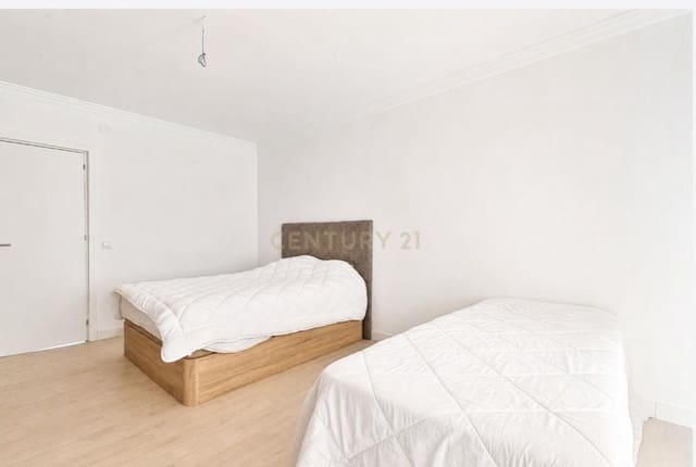 3 soverom Leilighet til salgs i San Pedro de Alcantara, Marbella med garasje - € 340 000 (Ref: 9940766)