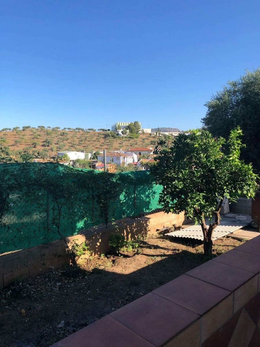 4 bedroom Villa for sale in Alora - € 371,175 (Ref: 9940770)