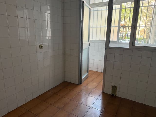 4 soverom Leilighet til salgs i Los Jardines de Marbella - La Ermita, Marbella - € 395 000 (Ref: 9940771)