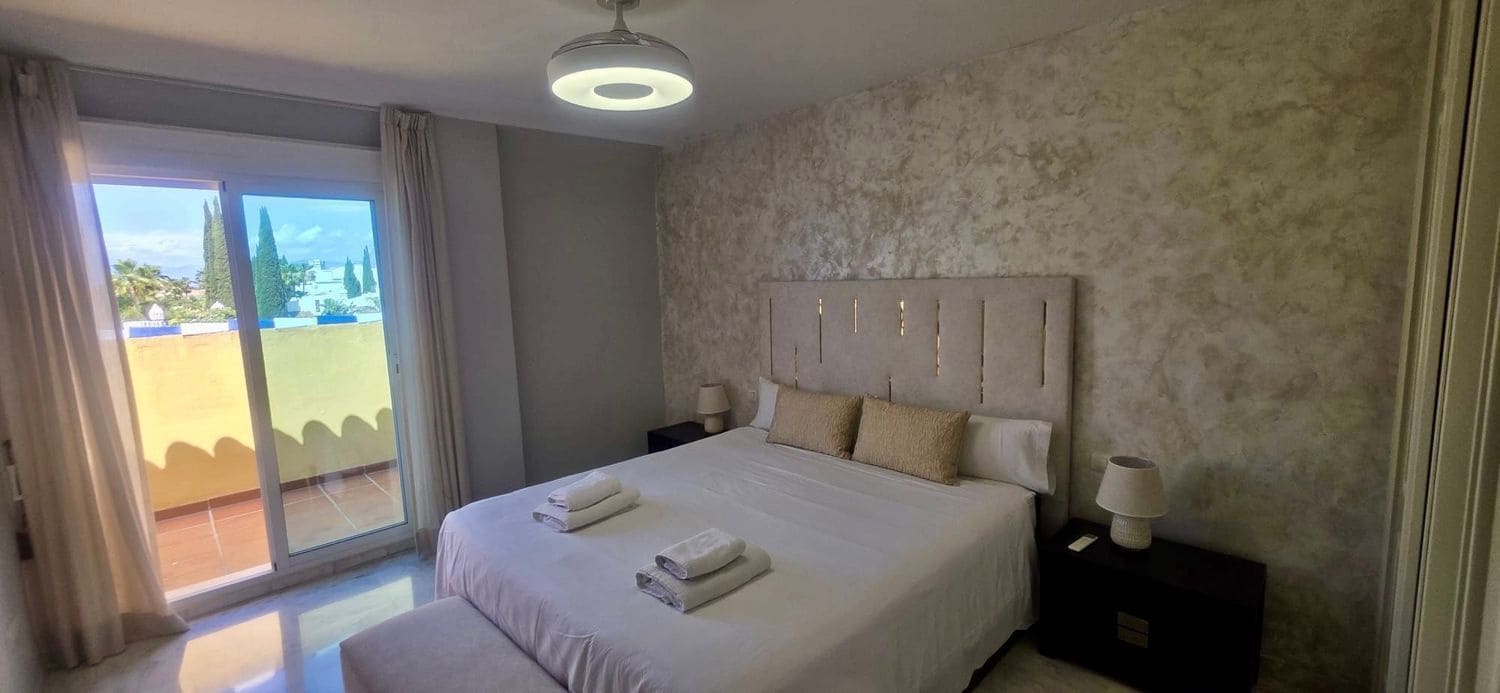 3 chambre Appartement à vendre à Los Monteros avec piscine garage - 750 000 € (Ref: 9940773)