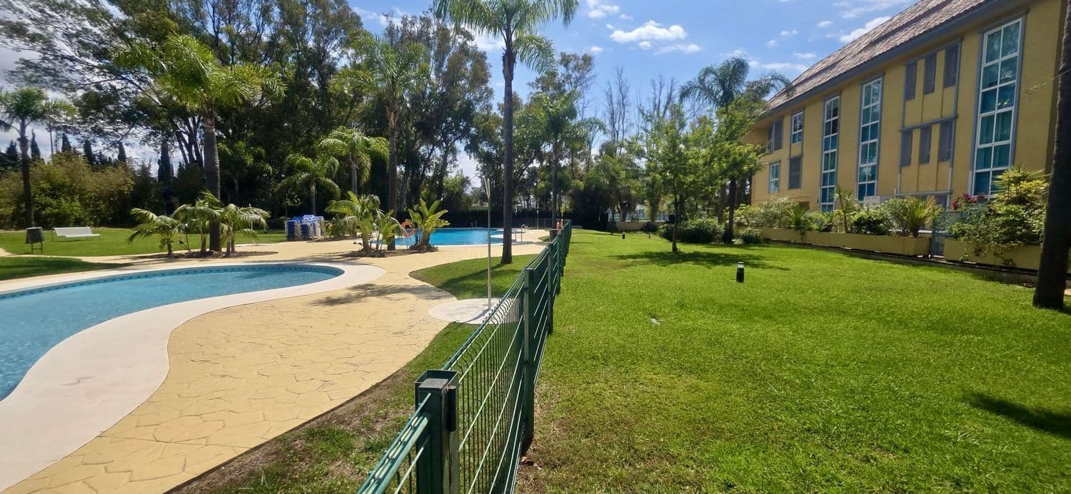 3 chambre Appartement à vendre à Los Monteros avec piscine garage - 750 000 € (Ref: 9940773)