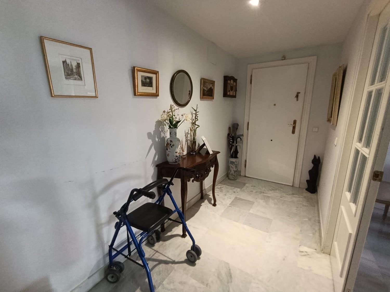 3 bedroom Flat for sale in Marbella - € 730,000 (Ref: 9940774)